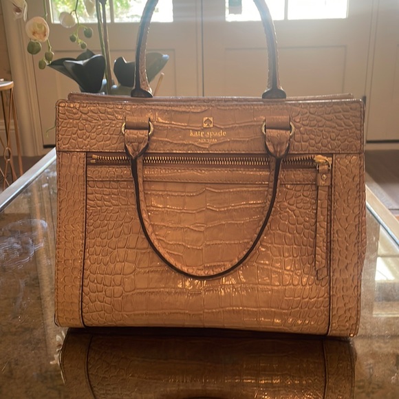 Kate spade nude/blush tote. Zero visible wear. No stains - Picture 3 of 11